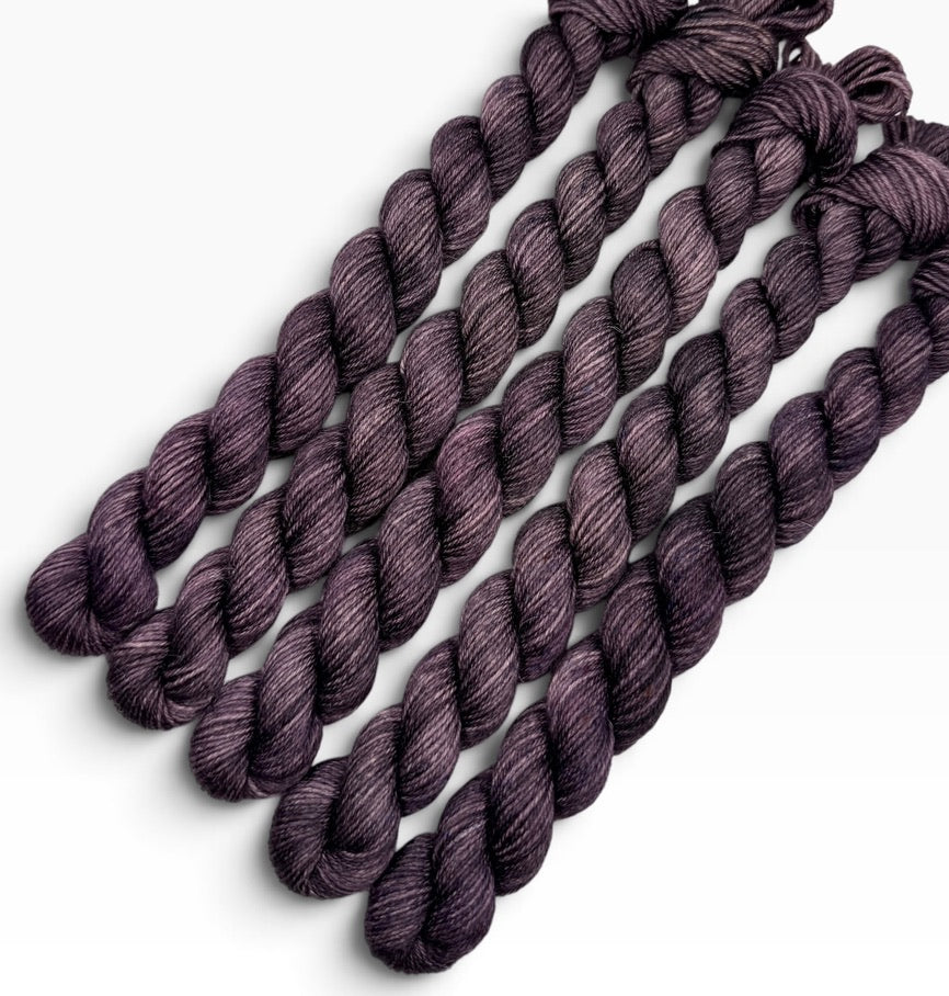 Bearded Iris (Trusty Sock Mini)