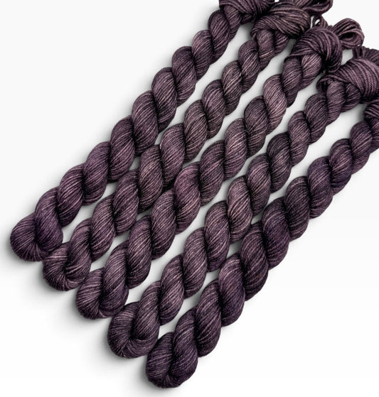 Bearded Iris (Trusty Sock Mini)